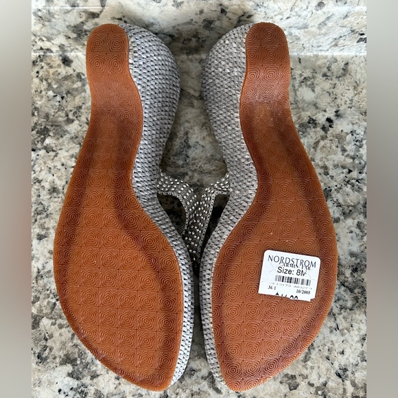 Paloma Barcelo Silver Rhinestone Thong Wedge Platform Sandals Euro 38 US Size 8 - Picture 10 of 12